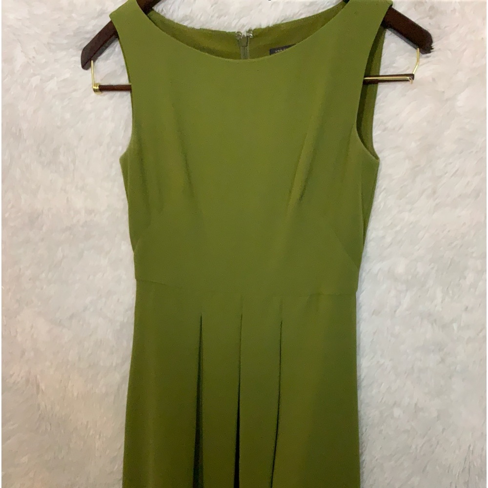 Ann Taylor Dress Womens Size 0 Green Sleeveless  Pleated Sheath Lined Dress - Picture 1 of 8